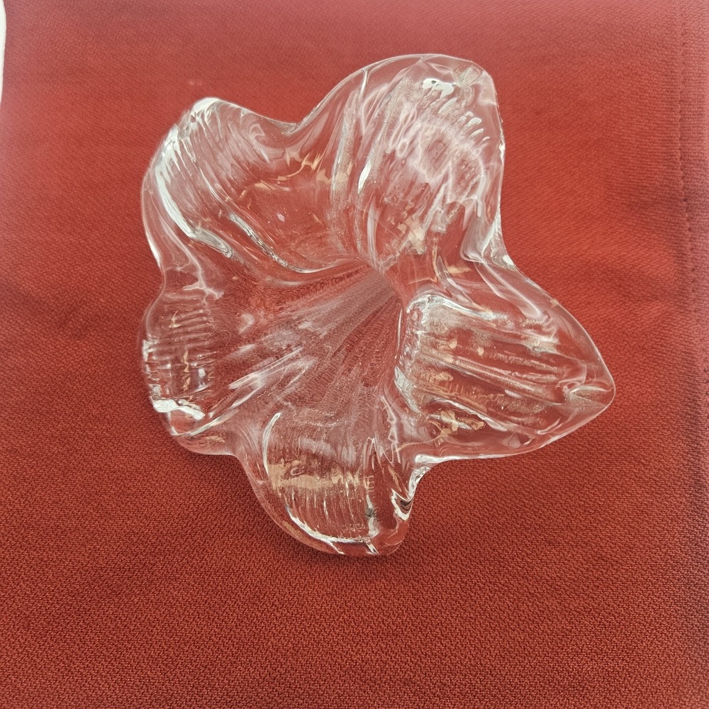 Vintage Hand Blown Glass Lily Flower As Is Small Chip